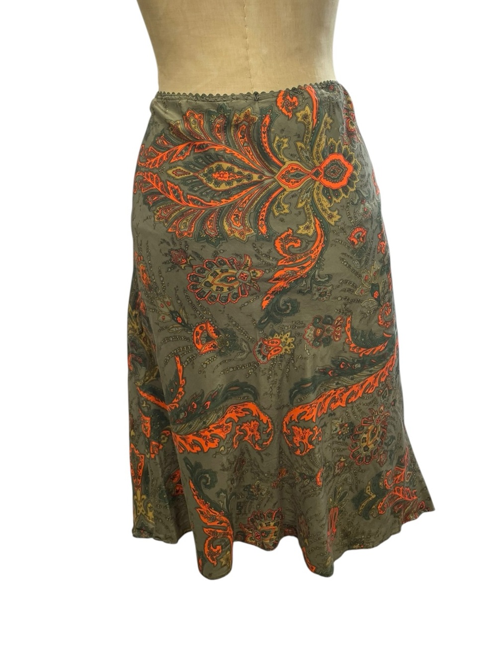 NY&Co. 100% Silk Midi Skirt Paisley 90s Olive Boho Earthtone Witchy LG Grunge - Picture 6 of 13